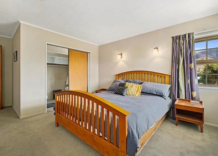 The Lookout - Holiday home Wanaka